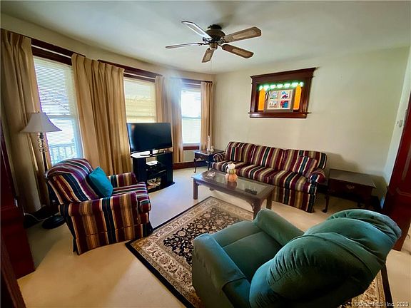 5th image of 327 Wayne St #329