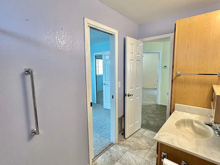 3905 Raymond Ave — Photo 36
