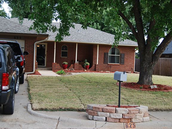 4th image of 625 Park Dr