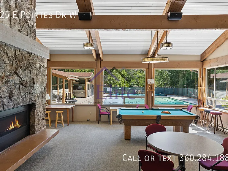 625 E Pointes Dr W — Photo 8