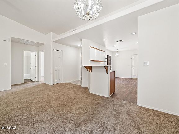 4th image of 63 E Horizon Cir