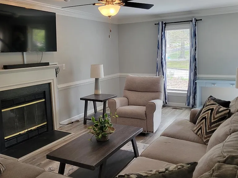 100 Thamesford Way — Photo 18