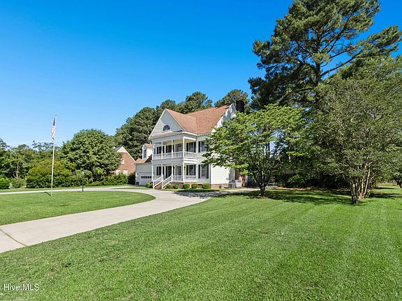 3rd image of 1100 Kensington Avenue NW