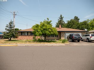37 E Joy St, Lebanon, OR 97355