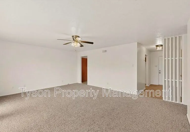 3503 Montclaire Dr NE — Photo 5