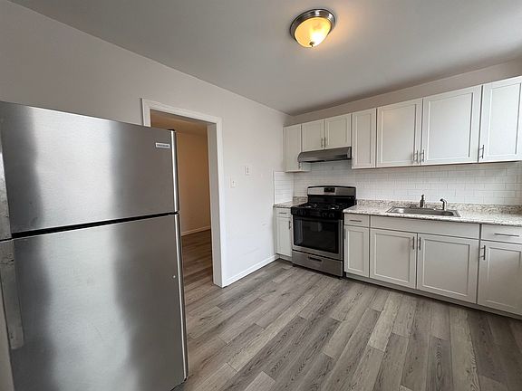 5th image of 84 Atlantic St