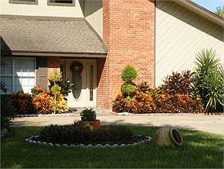 3rd image of 109 Pizarro Ave
