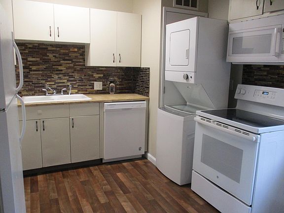 4th image of 303 Denslowe Dr