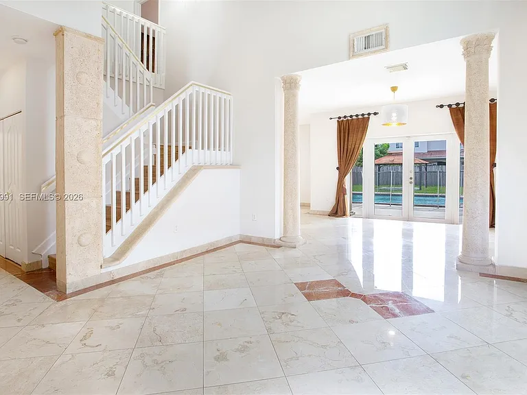2657 SW 145th Ave — Photo 3