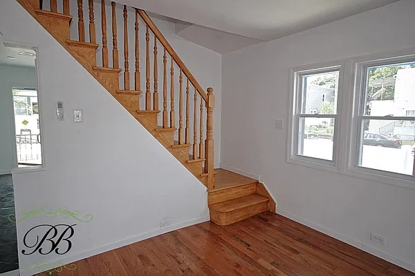 Sold by Bergen Basin Real Estate | media 4