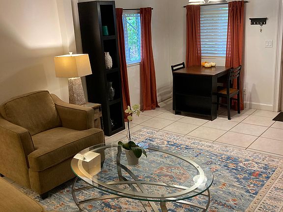 5th image of 314 NE 7th Ave #1