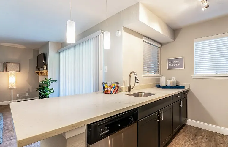 Flintridge Apartment Homes — Photo 2