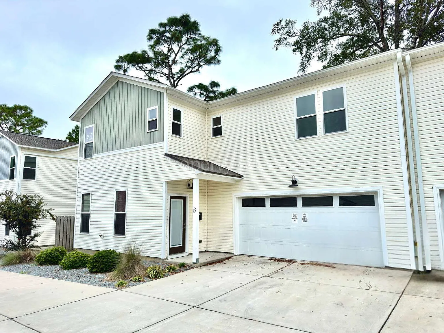 3 bed, 2.5 bath, 1485 sqft, $2,000 — Photo 4