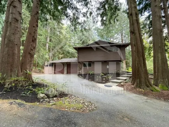 10800 Lathrop Ln NW, Silverdale, WA 98383