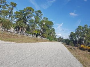 8241 Scarecrow Rd, North Fort Myers, FL 33917