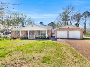 1993 Branch Dr, Lawrenceburg, TN 38464