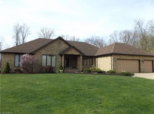 4086 Greenridge Dr, Uniontown, OH 44685