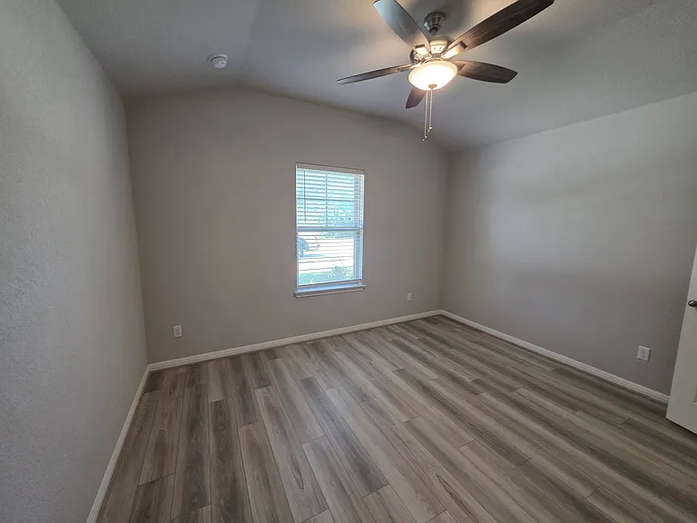 1609 Gerald Ln — Photo 30