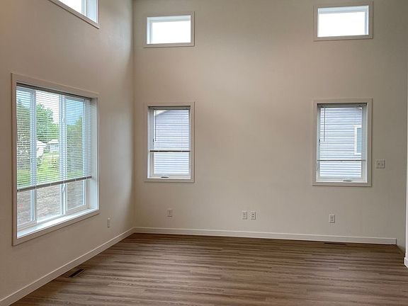 5th image of 304 Torontos Ct #B