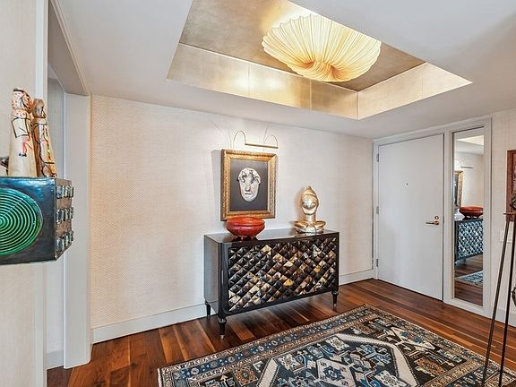 2nd image of 132 E Delaware Pl APT 5001