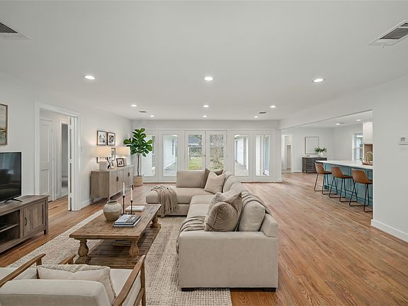 5th image of 7727 Fairdale Ln