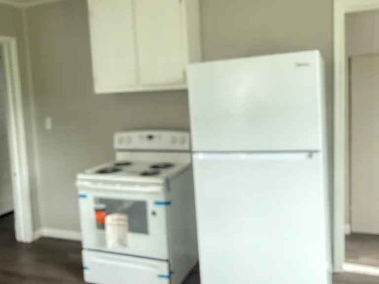 2502 Spruce St — Photo 3