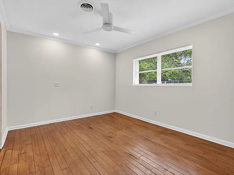 606 Paulina Rd — Photo 26