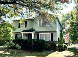 2480 Noble Rd, Cleveland Heights, OH 44121