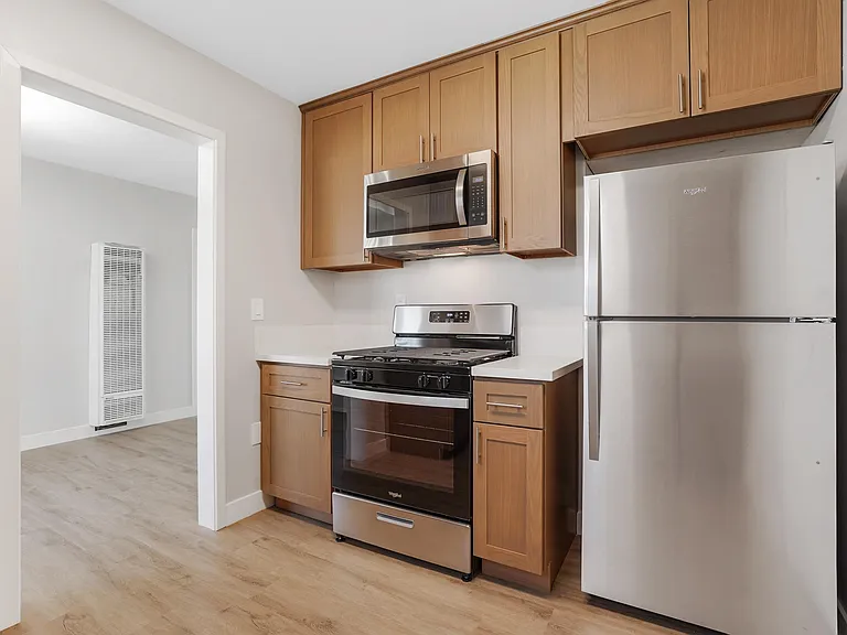 Hollypark Knolls Apartments — Photo 5
