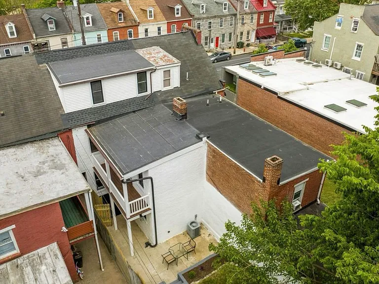 433 S Prince St — Photo 43
