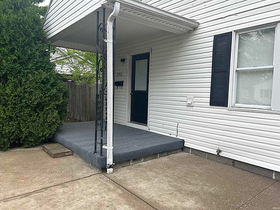 2nd image of 2705 Edgar St