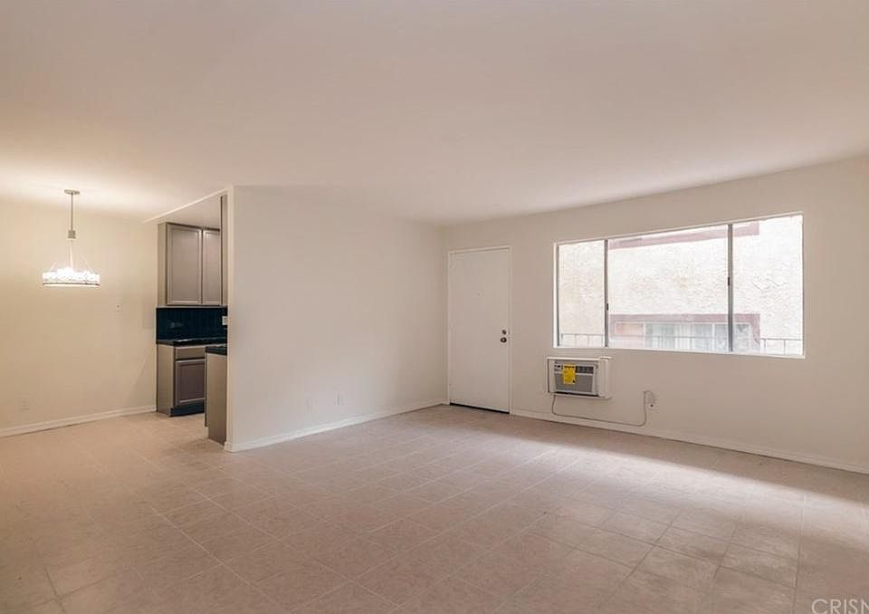 1st image of 8800 Cedros Ave APT 106