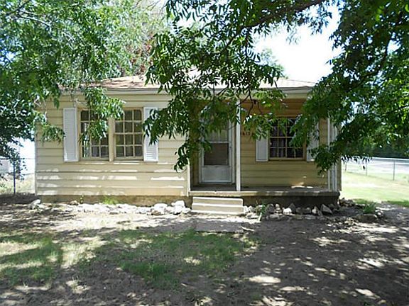 3rd image of 1615 Magnolia Ave