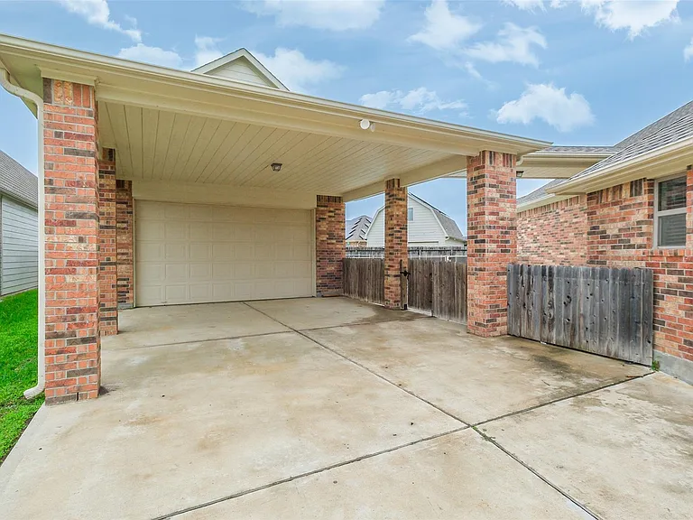 6811 Gonzales Point — Photo 7