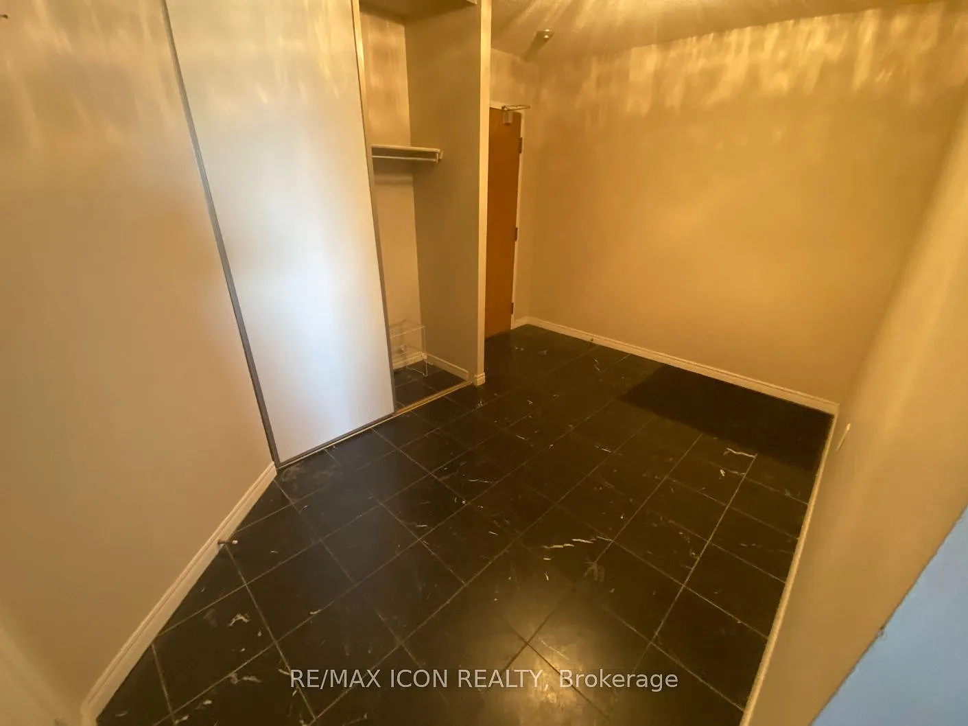 2 bed, $2,100 — Photo 2