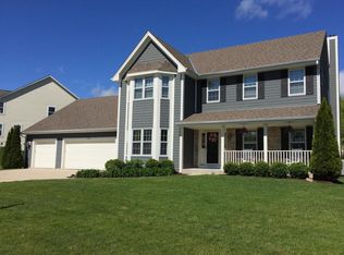 1953 Blackhawk Dr, Grafton, WI 53024