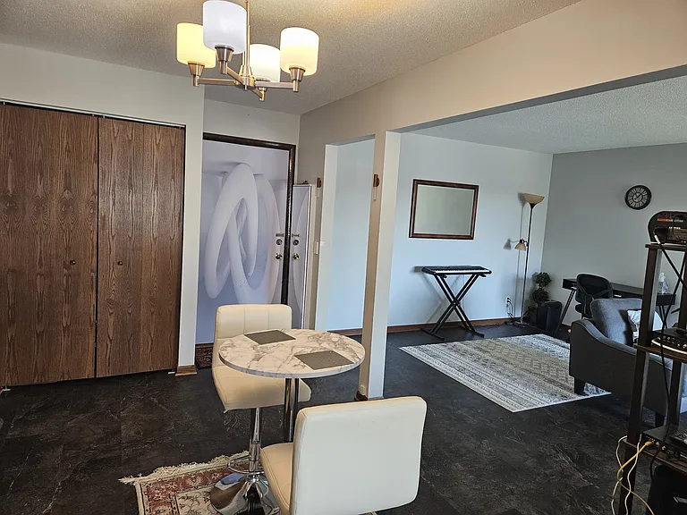366 Elton Hills Dr NW — Photo 6