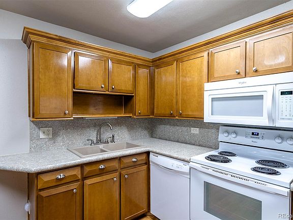 3rd image of 755 S Alton Way #1A