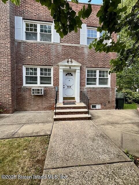 1st image of 3 Dongan Ave