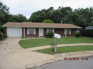 304 Sikes Cir, Fort Walton Beach, FL 32548