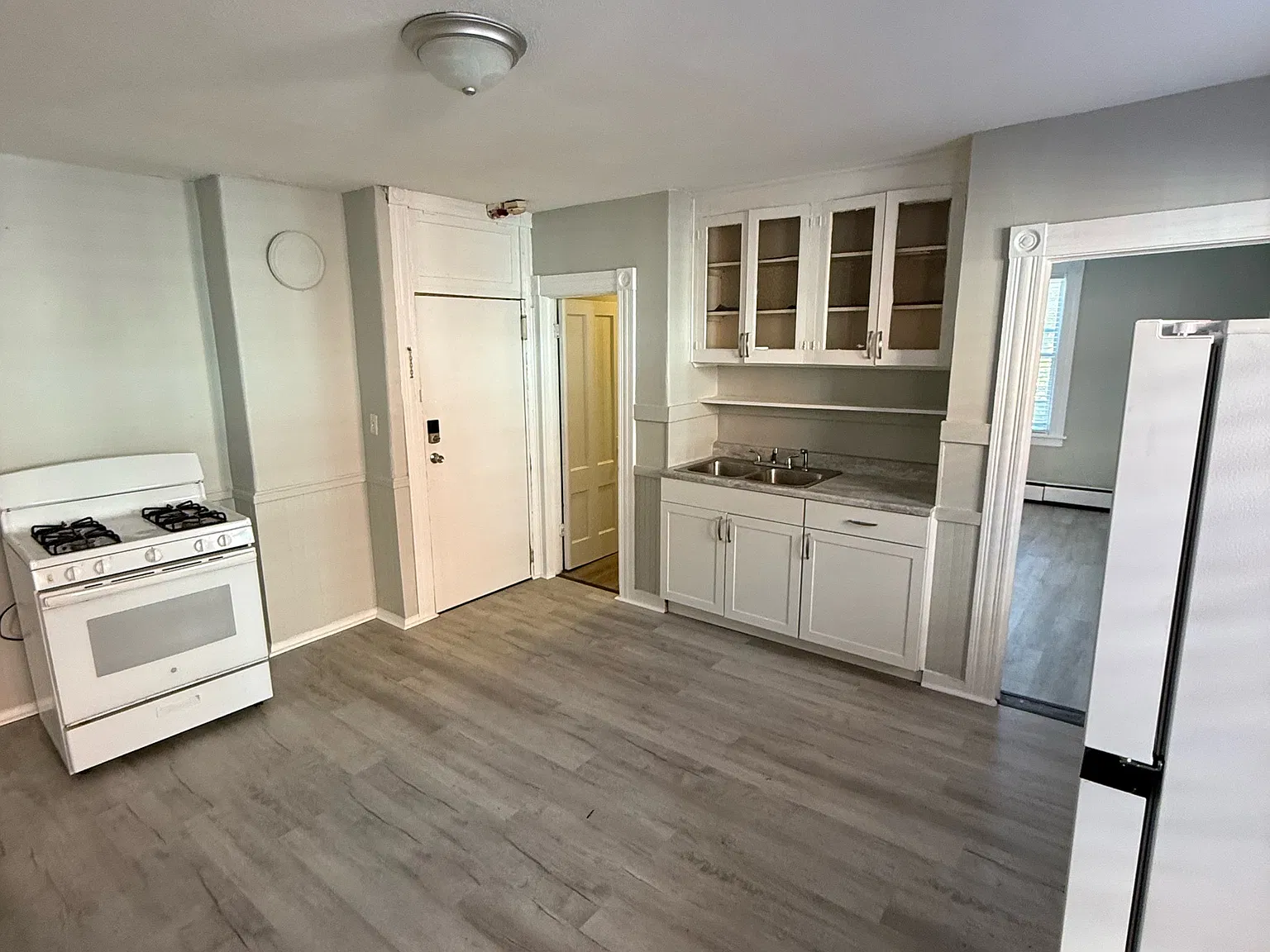 2 bed, 1000 sqft, $1,395 — Photo 1