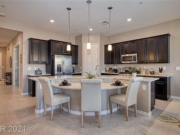 3rd image of 704 Rosewater Dr