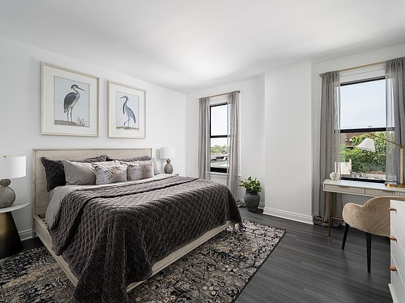 5th image of 2333 N Lincoln Park W #1010