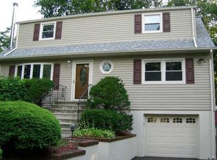 39 Channing Dr, Ringwood, NJ 07456