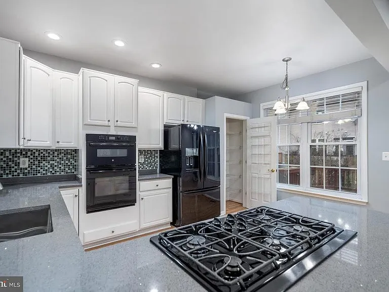 8648 Royal Worcester Ln — Photo 19