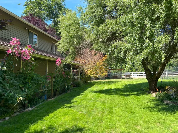 22425 149th Ave SE, Snohomish, WA 98296