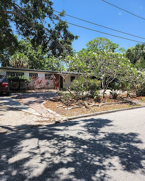 1st image of 4481 Pompano Dr SE