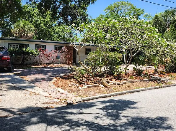 4481 Pompano Dr SE, Saint Petersburg, FL 33705