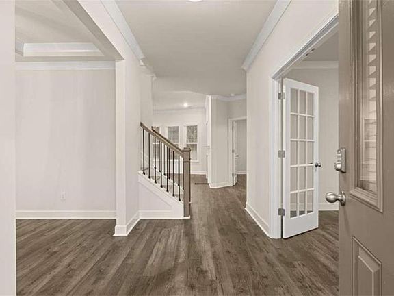 3rd image of 490 Beachview Rd