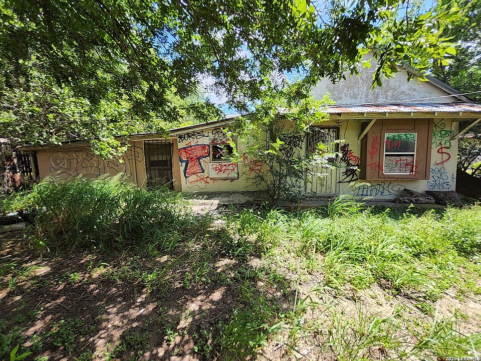 1st image of 1119 KING AVE